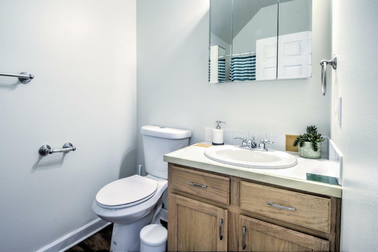 Capitol Hill Luxury Apartments Сиатъл Екстериор снимка
