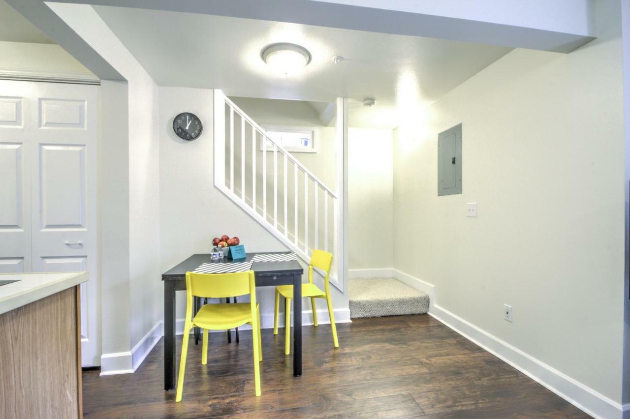 Capitol Hill Luxury Apartments Сиатъл Екстериор снимка