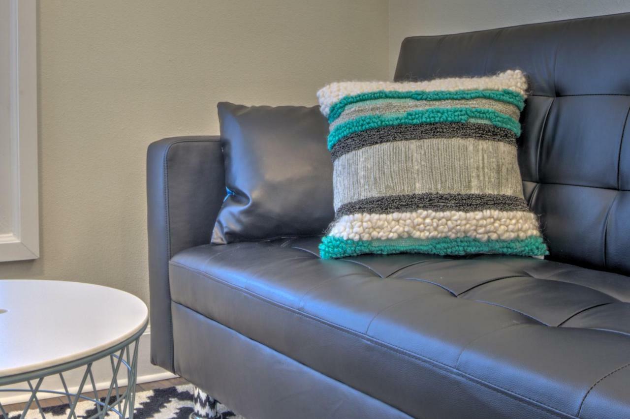 Capitol Hill Luxury Apartments Сиатъл Екстериор снимка