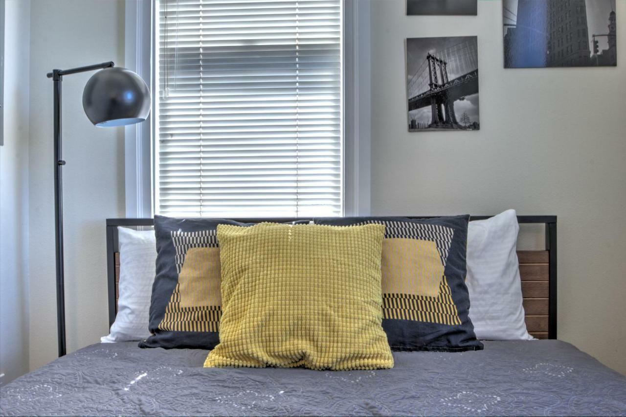 Capitol Hill Luxury Apartments Сиатъл Екстериор снимка
