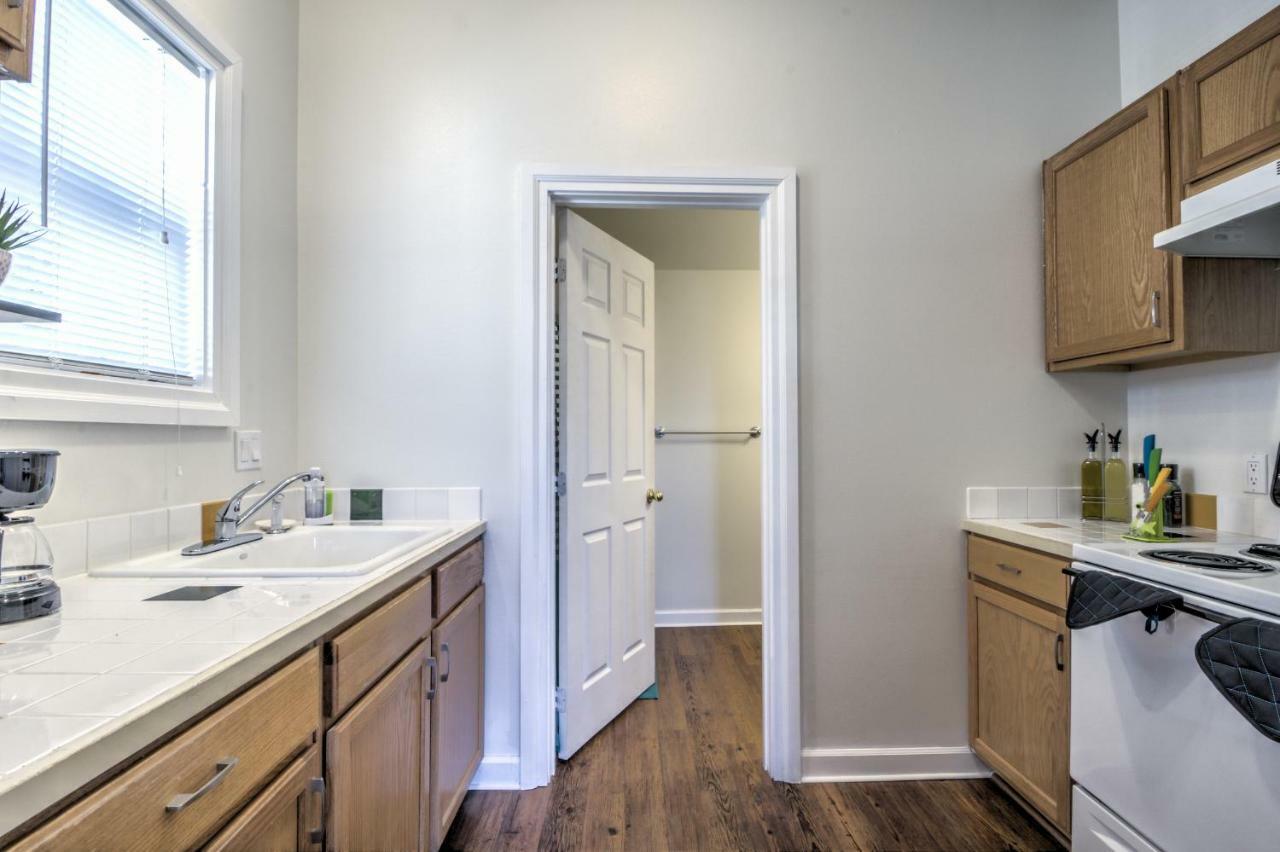 Capitol Hill Luxury Apartments Сиатъл Екстериор снимка