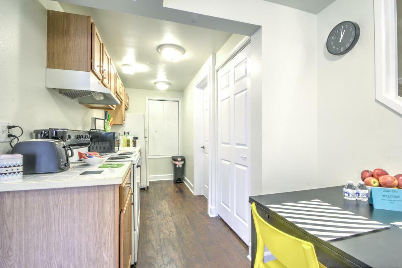Capitol Hill Luxury Apartments Сиатъл Екстериор снимка