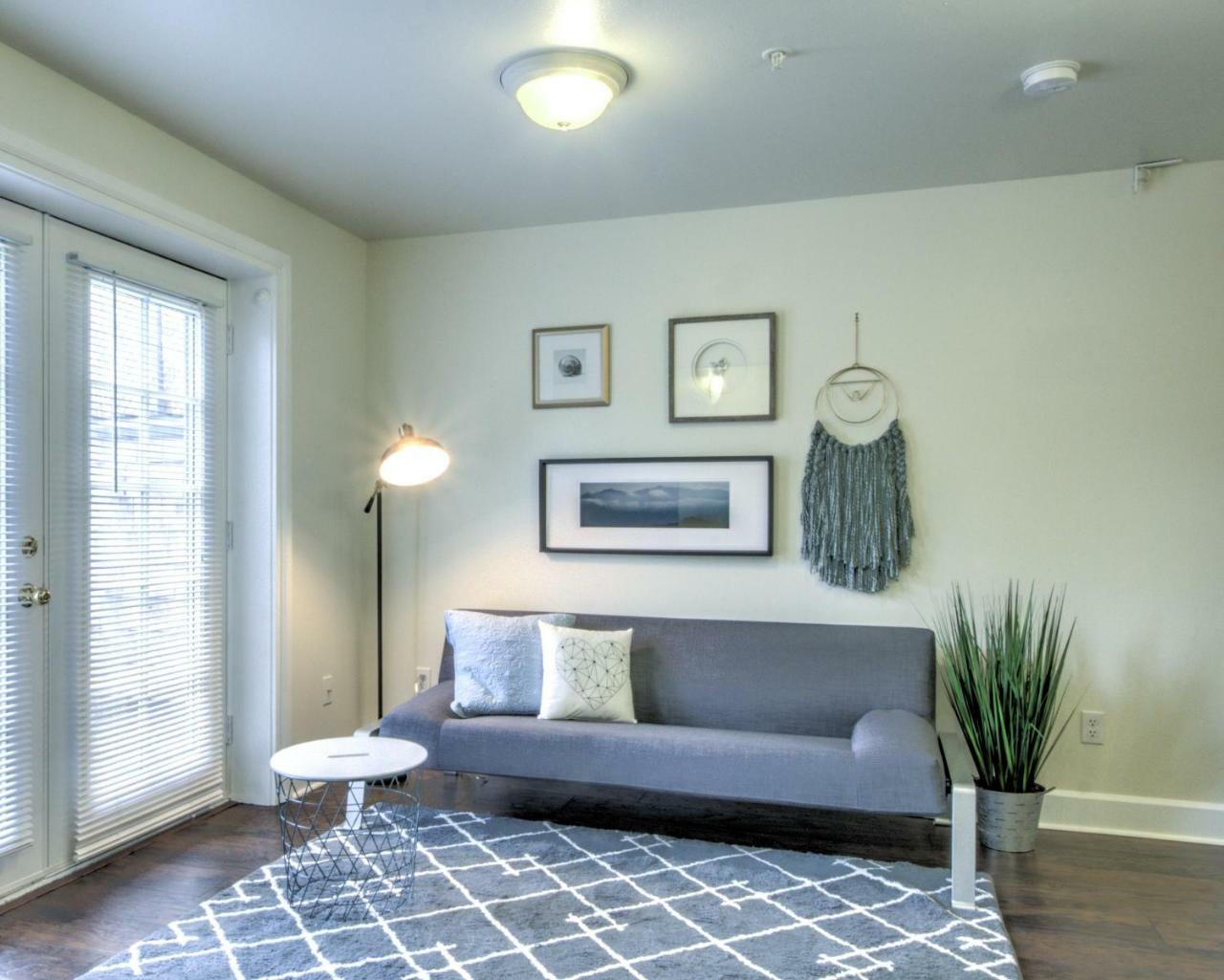 Capitol Hill Luxury Apartments Сиатъл Екстериор снимка